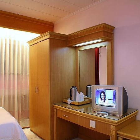 Hotel Hangtuah Padang  Exterior photo