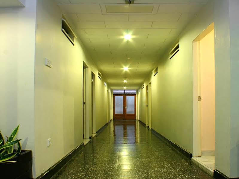 Hotel Hangtuah Padang  Exterior photo